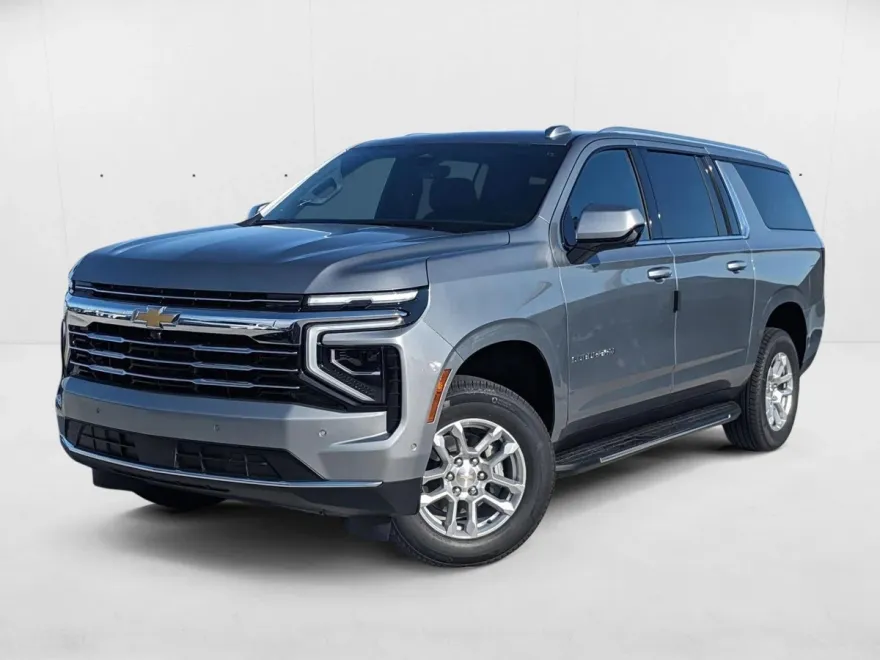 2025 Chevrolet Suburban LT photo 1