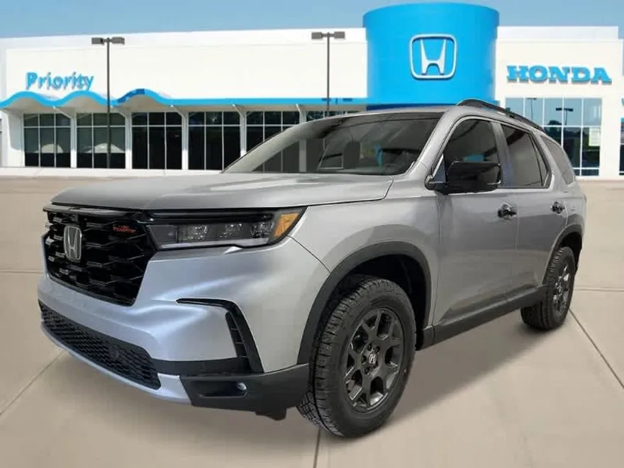 2025 Honda Pilot TrailSport photo 1