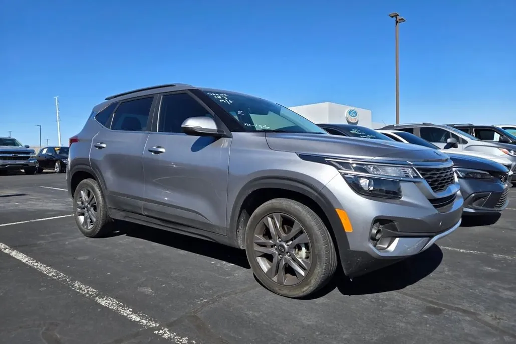 2021 Kia Seltos S photo 1
