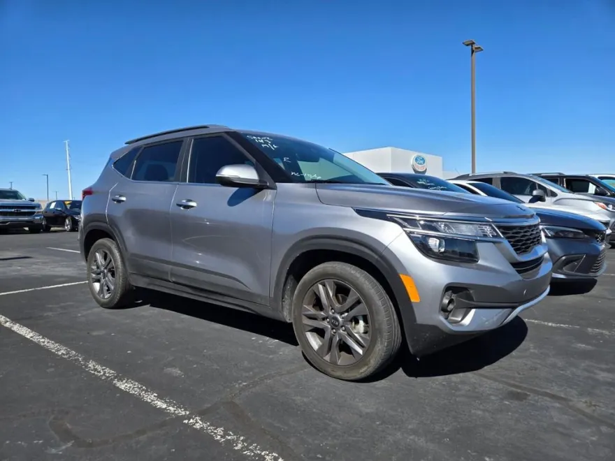 2021 Kia Seltos S photo 1