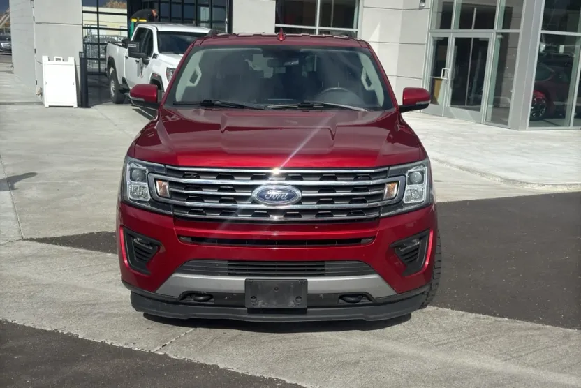 2019 Ford Expedition XLT photo 1