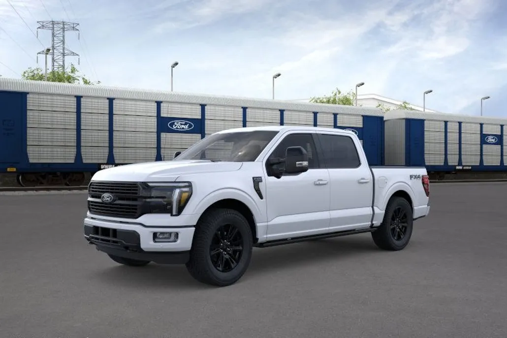 2025 Ford F-150 Platinum photo 1