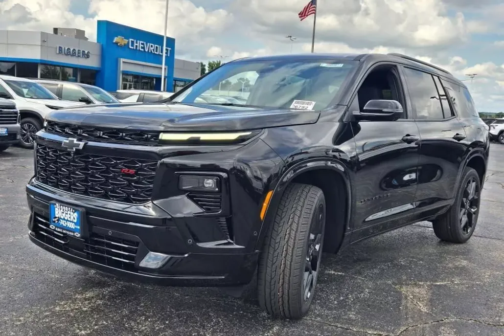 2026 Chevrolet Traverse RS photo 1