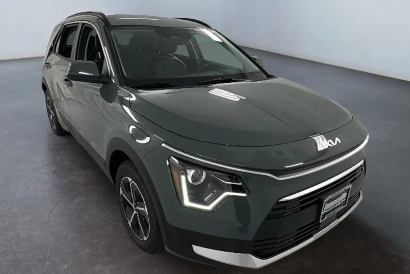 2025 Kia Niro EX photo 1