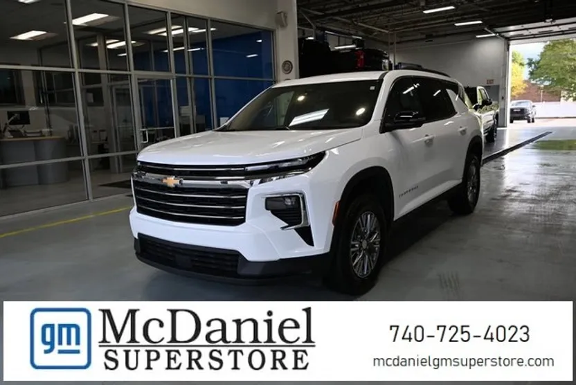 2025 Chevrolet Traverse photo 1