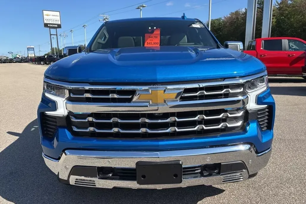 2023 Chevrolet Silverado 1500 LTZ photo 1