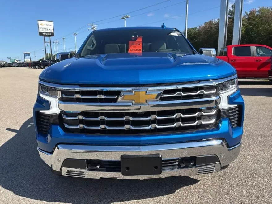 2023 Chevrolet Silverado 1500 LTZ photo 1