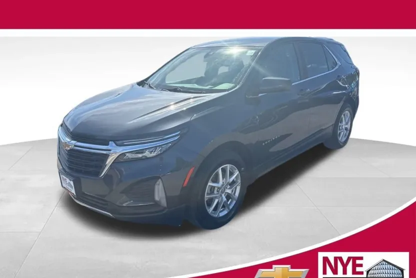2022 Chevrolet Equinox LT photo 1