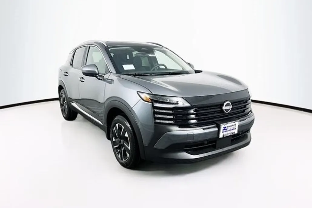 2025 Nissan Kicks SV photo 1