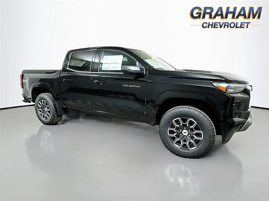 2025 Chevrolet Colorado Z71 photo 1