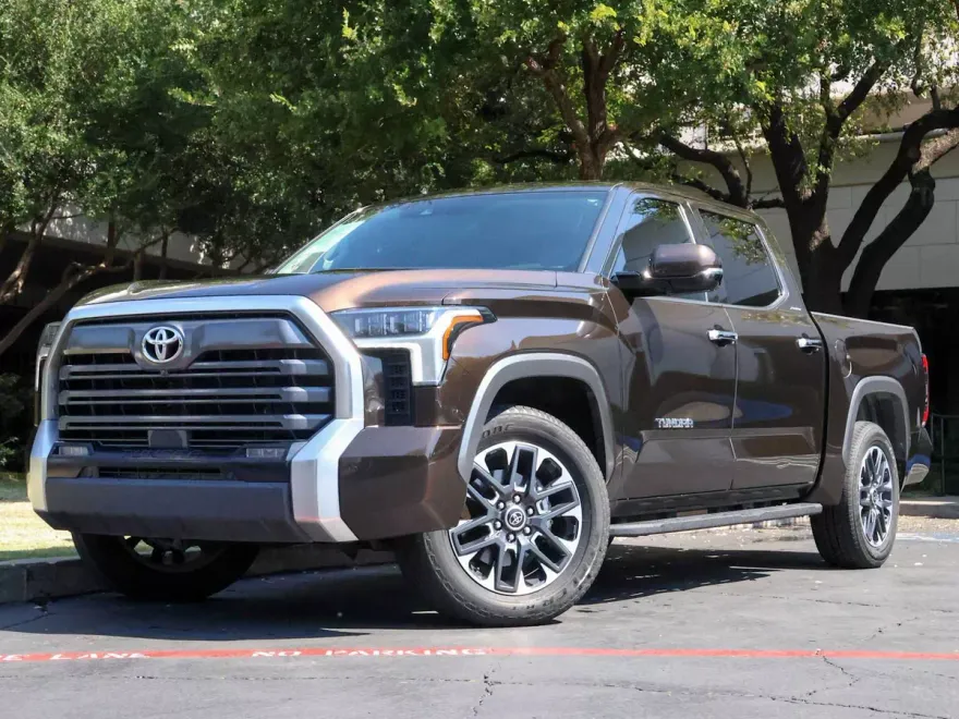 2022 Toyota Tundra Limited photo 1