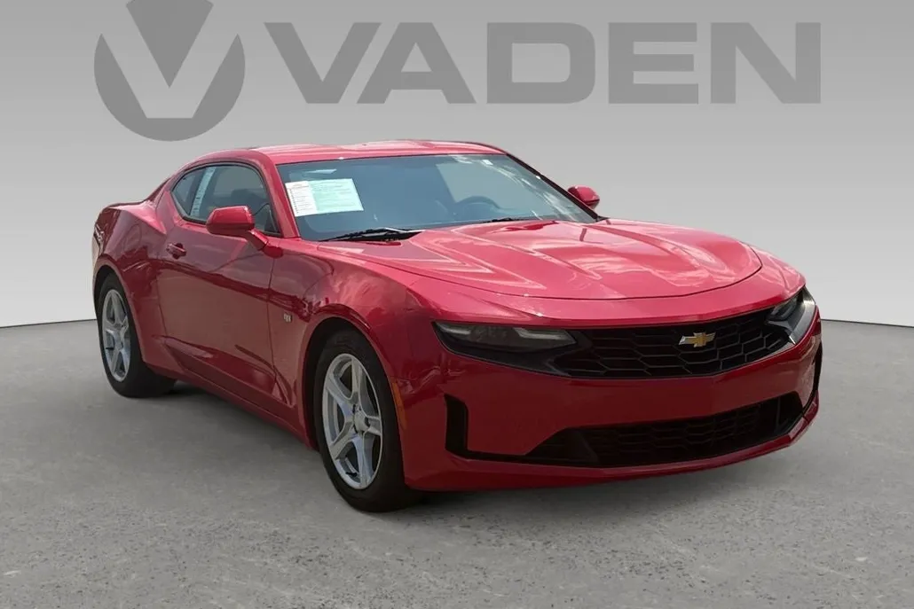 2021 Chevrolet Camaro 1LT photo 1
