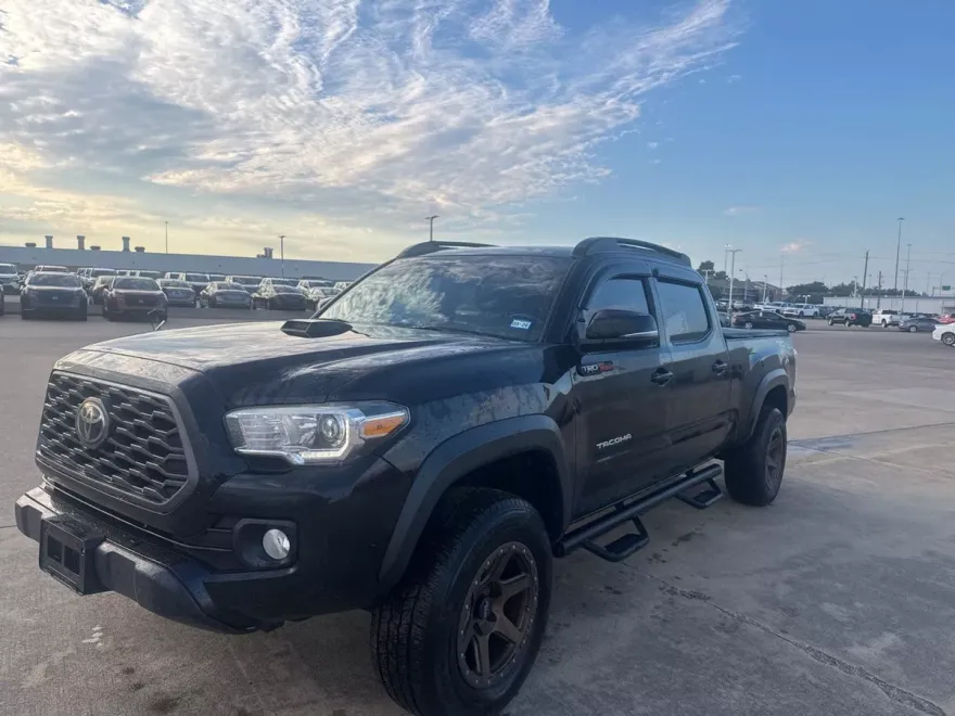 2021 Toyota Tacoma TRD Off-Road photo 1