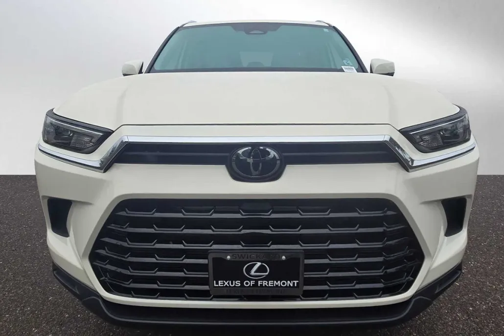 2024 Toyota Grand Highlander Hybrid XLE photo 1