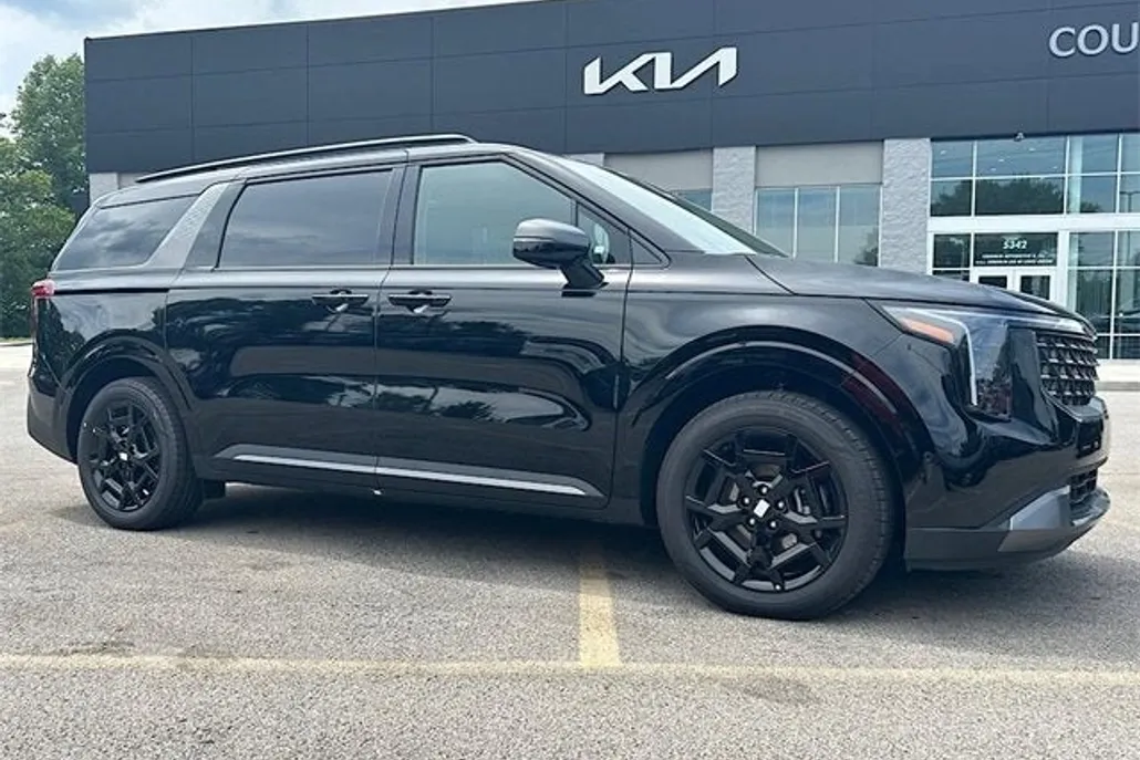 2026 Kia Carnival SX Prestige photo 1