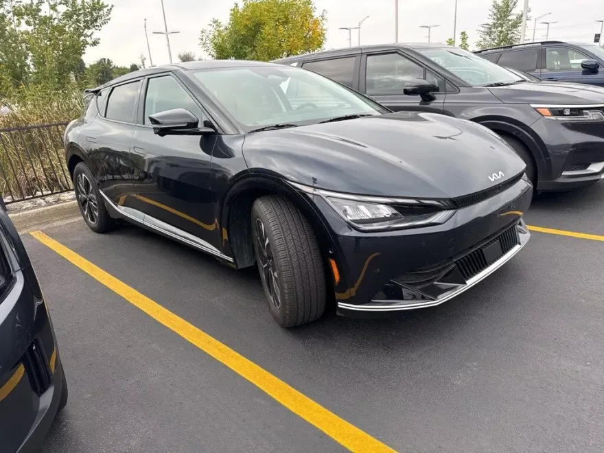 2024 Kia EV6 Wind photo 1