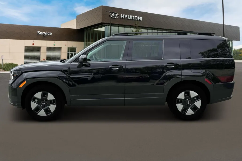 2025 Hyundai Santa Fe SEL photo 1