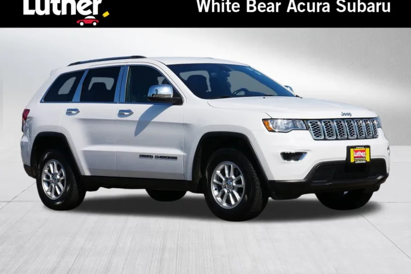 2019 Jeep Grand Cherokee Laredo E photo 1