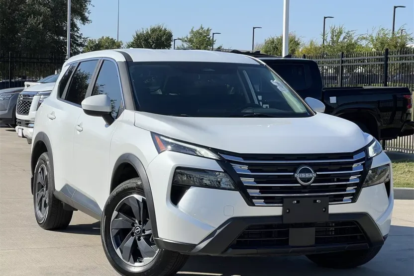 2024 Nissan Rogue SV photo 1