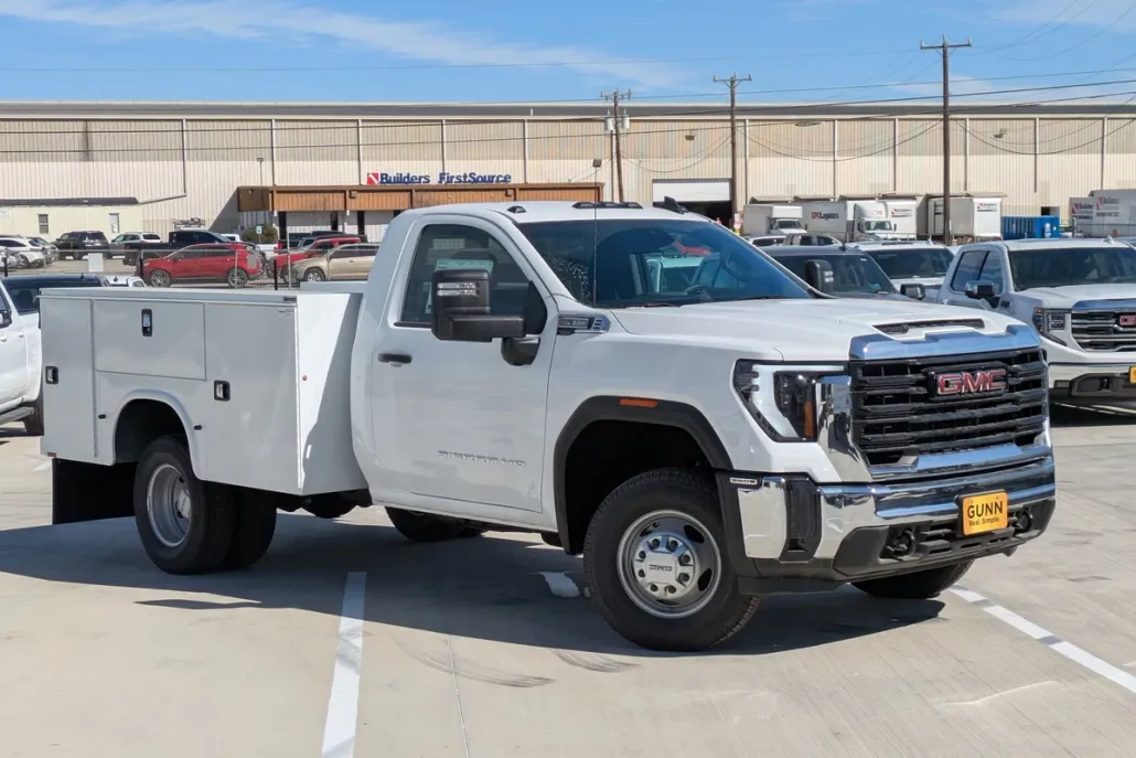 2024 Gmc Sierra 3500 HD Pro photo 1