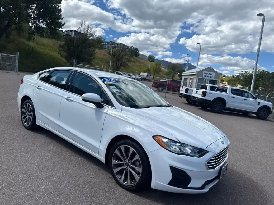 2020 Ford Fusion SE photo 1