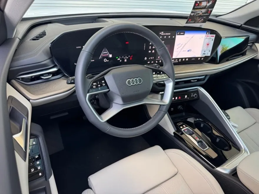 2025 Audi Q5 2.0T Premium Plus photo 1