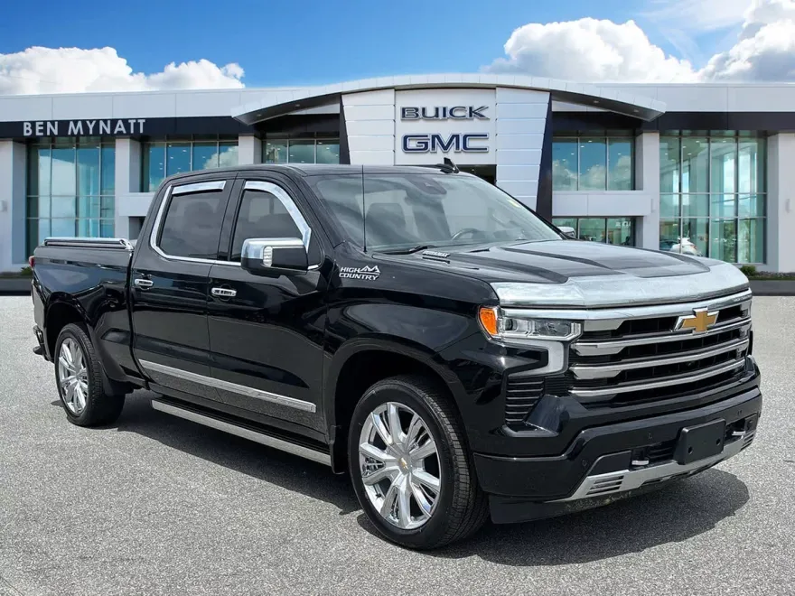 2023 Chevrolet Silverado 1500 High Country photo 1