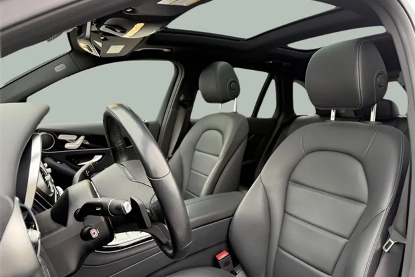 2022 Mercedes Benz GLC 300 4MATIC photo 1