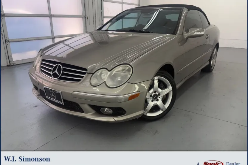2005 Mercedes Benz CLK photo 1
