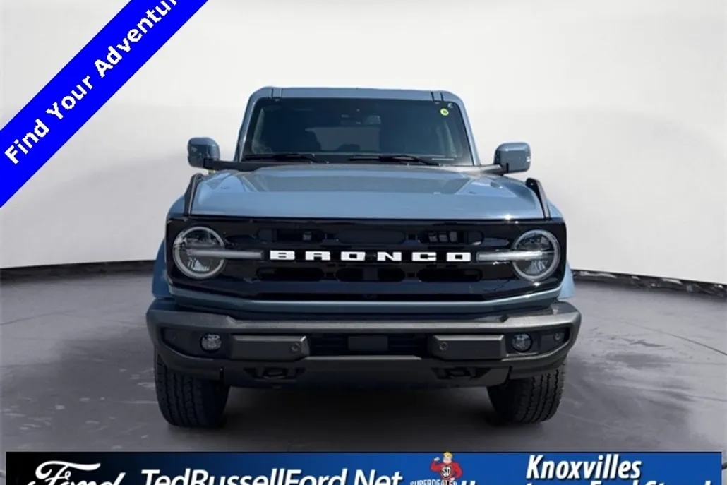 2025 Ford Bronco Outer Banks photo 1
