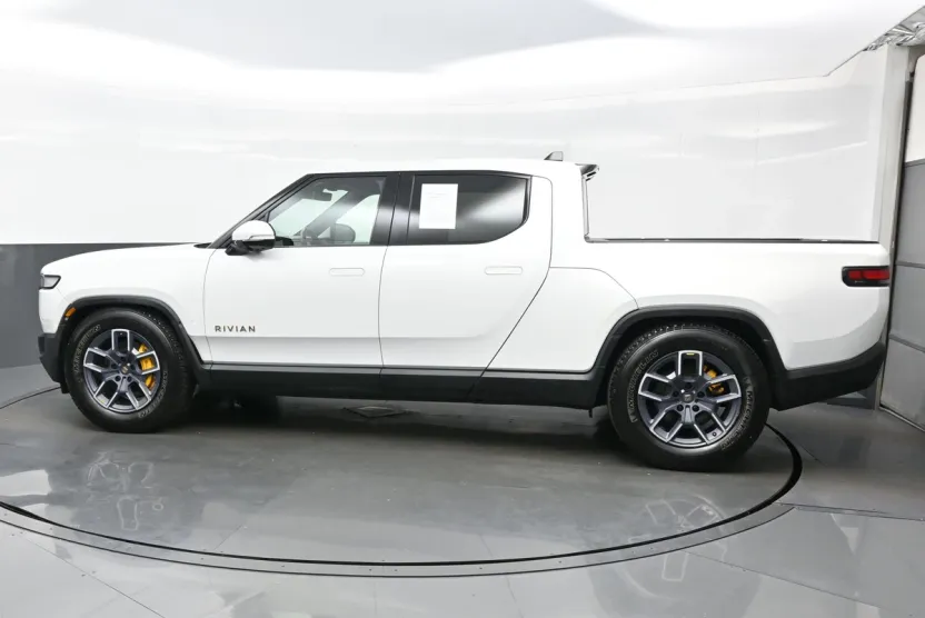 2022 Rivian R1T Launch Edition photo 1