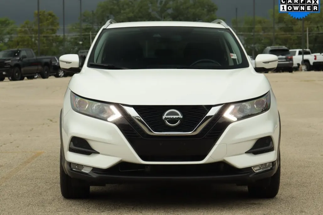 2021 Nissan Rogue Sport SV photo 1