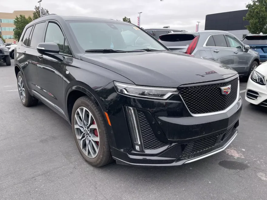 2024 Cadillac XT6 Sport photo 1