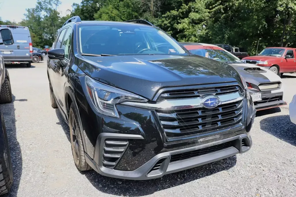 2023 Subaru Ascent Premium photo 1