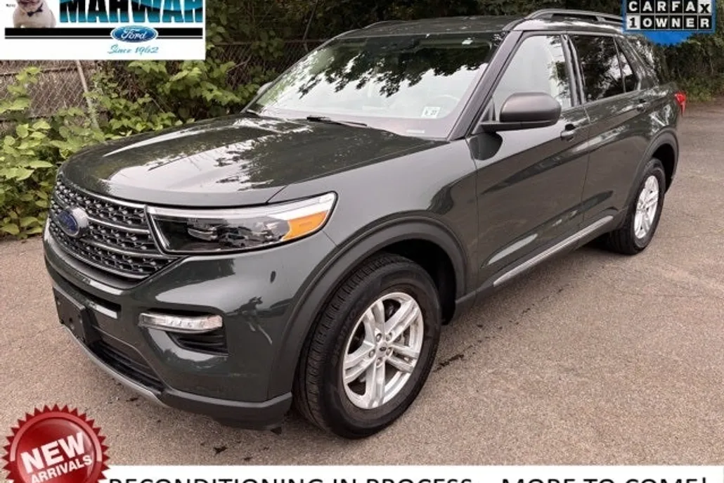 2022 Ford Explorer XLT photo 1
