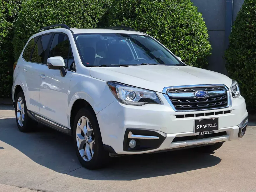 2018 Subaru Forester Touring photo 1