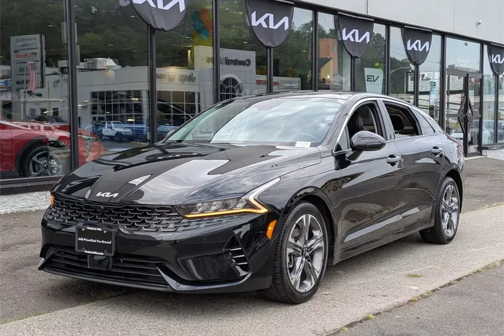 2023 Kia K5 EX photo 1