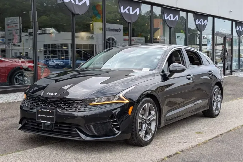 2023 Kia K5 EX photo 1