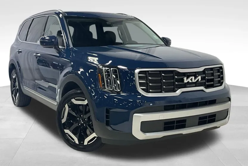 2024 Kia Telluride S photo 1