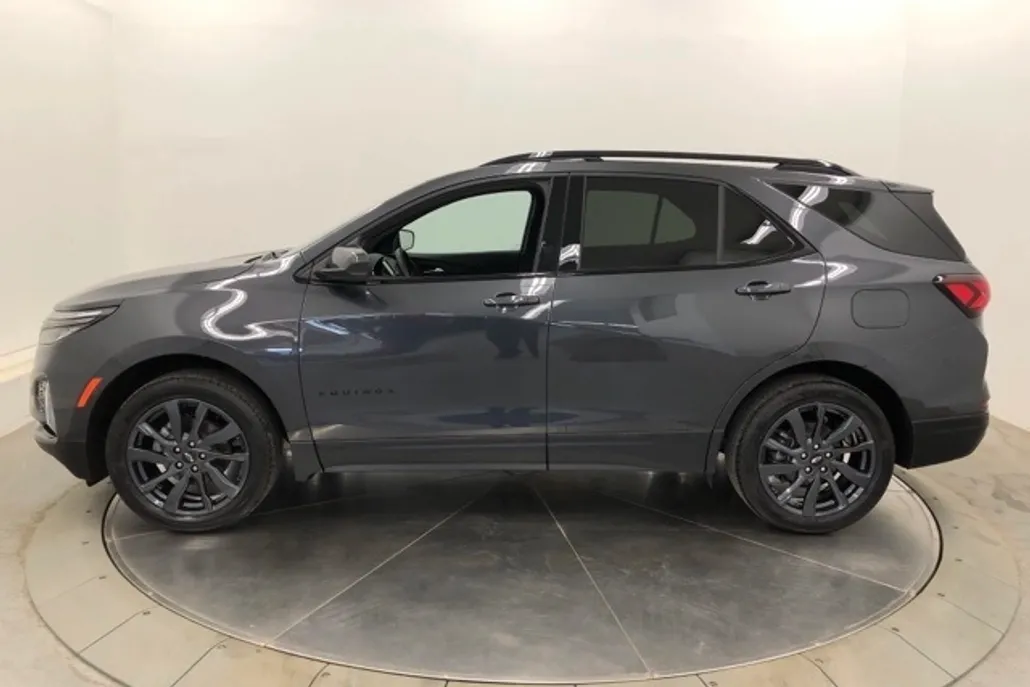 2023 Chevrolet Equinox RS photo 1