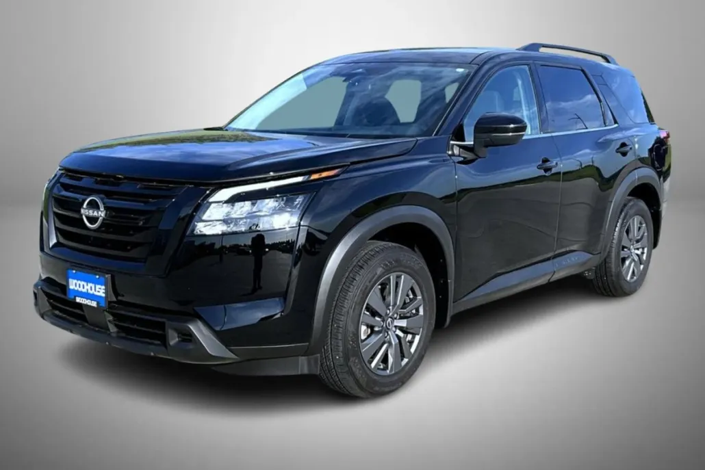 2024 Nissan Pathfinder SV photo 1