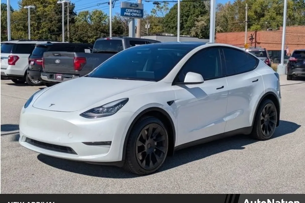2021 Tesla Model Y Long Range photo 1