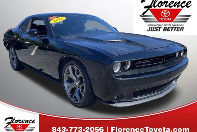 2015 Dodge Challenger R/T photo 1