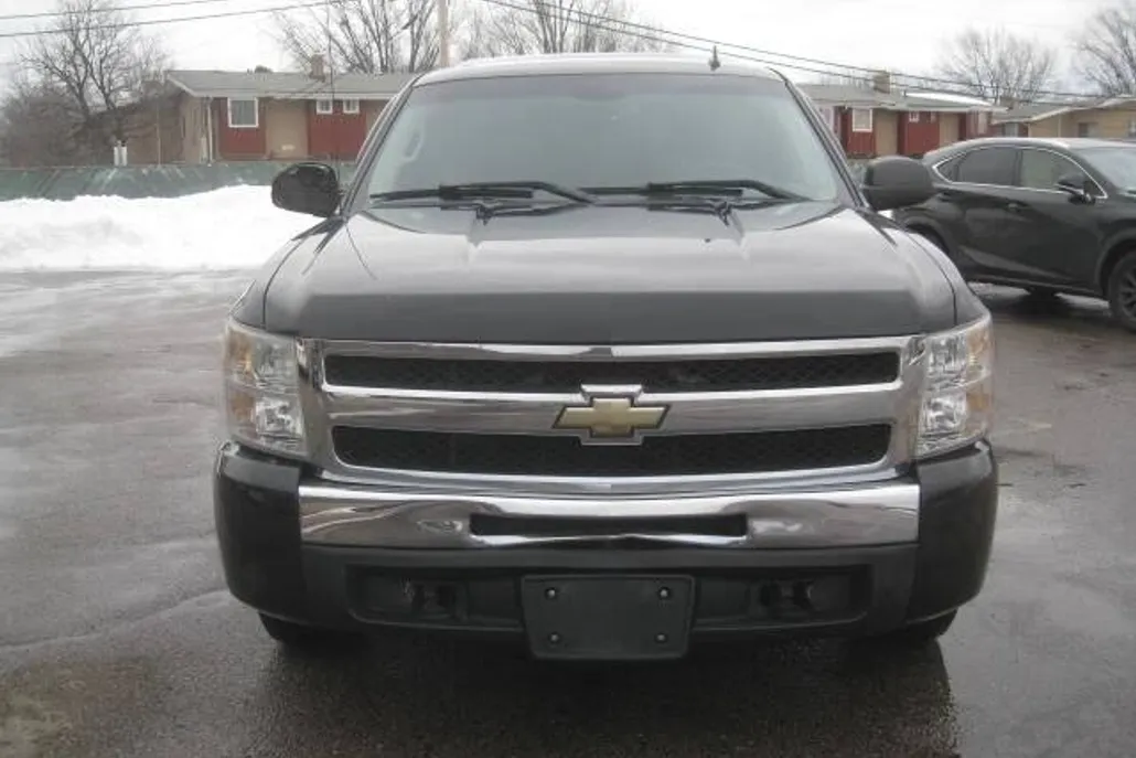 2010 Chevrolet Silverado 1500 LT photo 1