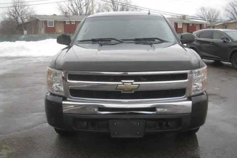 2010 Chevrolet Silverado 1500 LT photo 1