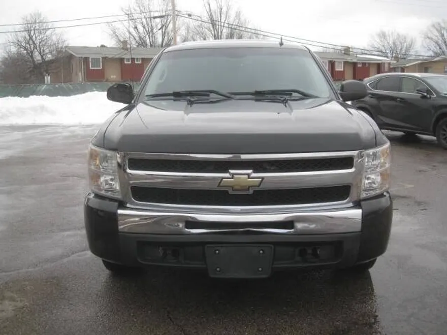2010 Chevrolet Silverado 1500 LT photo 1
