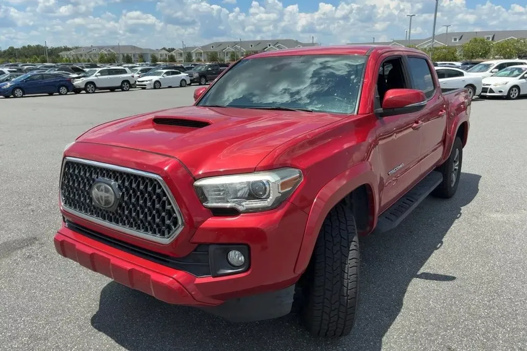 2019 Toyota Tacoma SR5 V6 photo 1