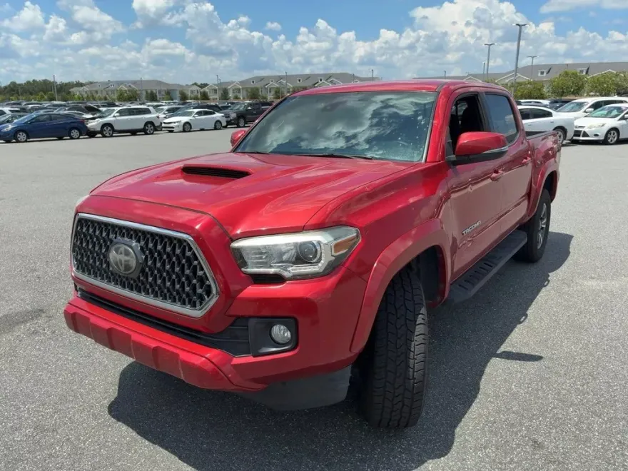 2019 Toyota Tacoma SR5 V6 photo 1