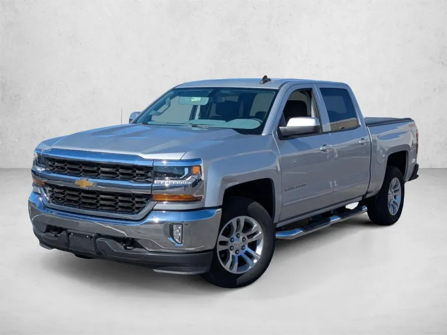 2018 Chevrolet Silverado 1500 LT photo 1