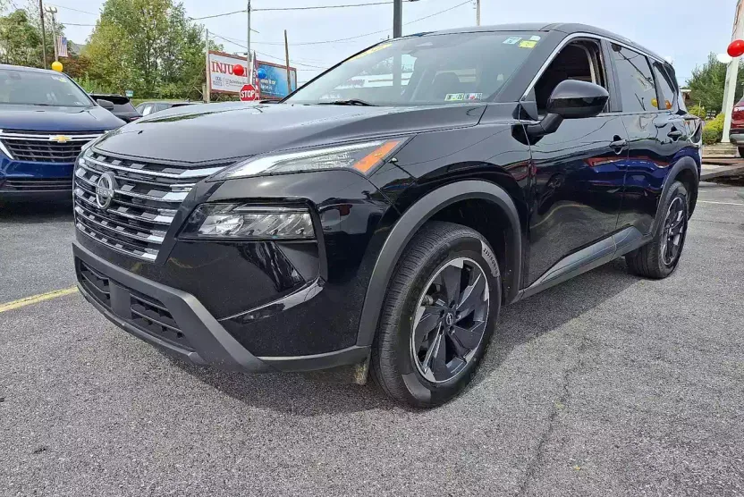 2024 Nissan Rogue SV AWD photo 1